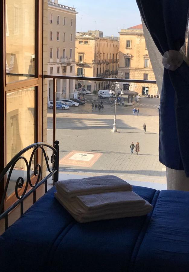 レッチェPiazza Sant' Oronzo Civico 40アパートメント エクステリア 写真
