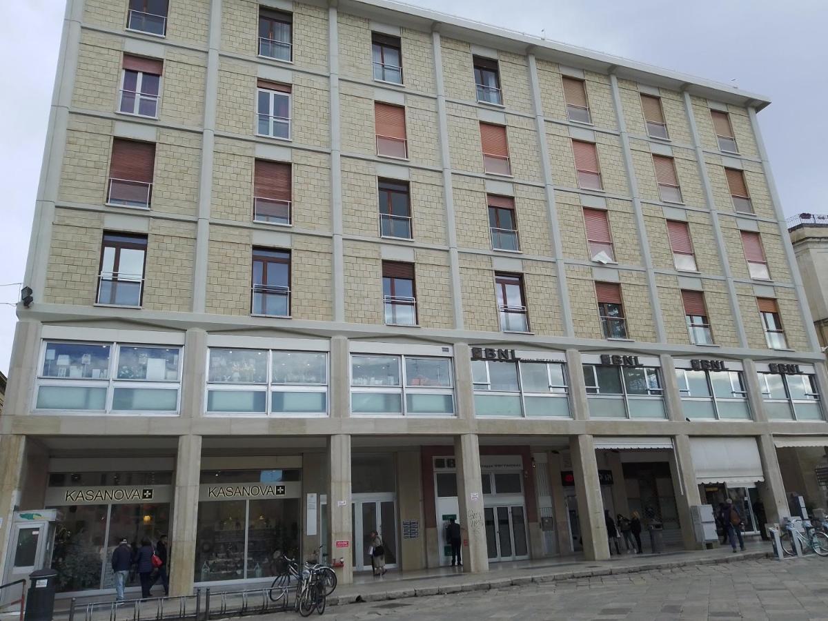 レッチェPiazza Sant' Oronzo Civico 40アパートメント エクステリア 写真