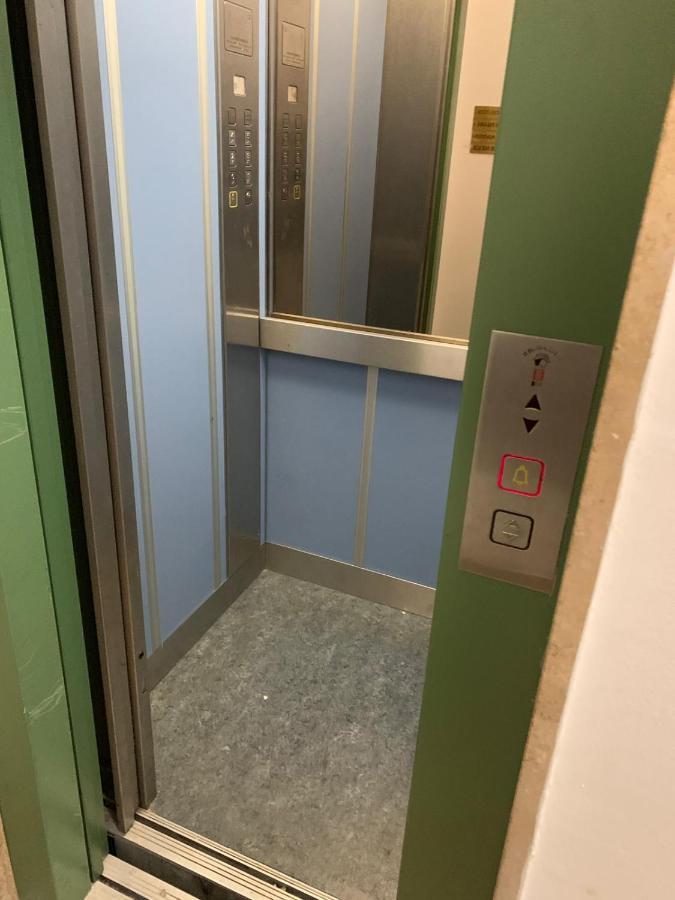 レッチェPiazza Sant' Oronzo Civico 40アパートメント エクステリア 写真