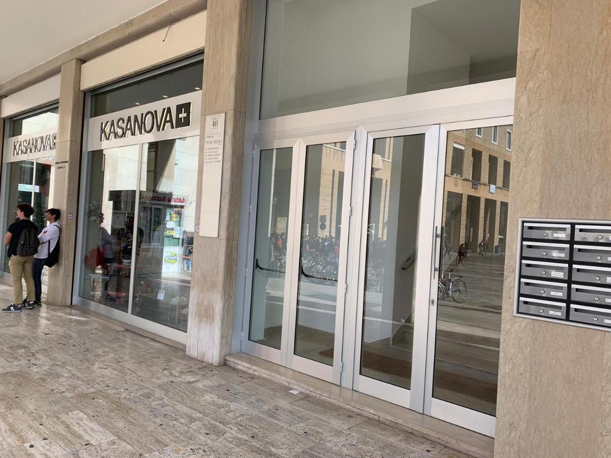 レッチェPiazza Sant' Oronzo Civico 40アパートメント エクステリア 写真