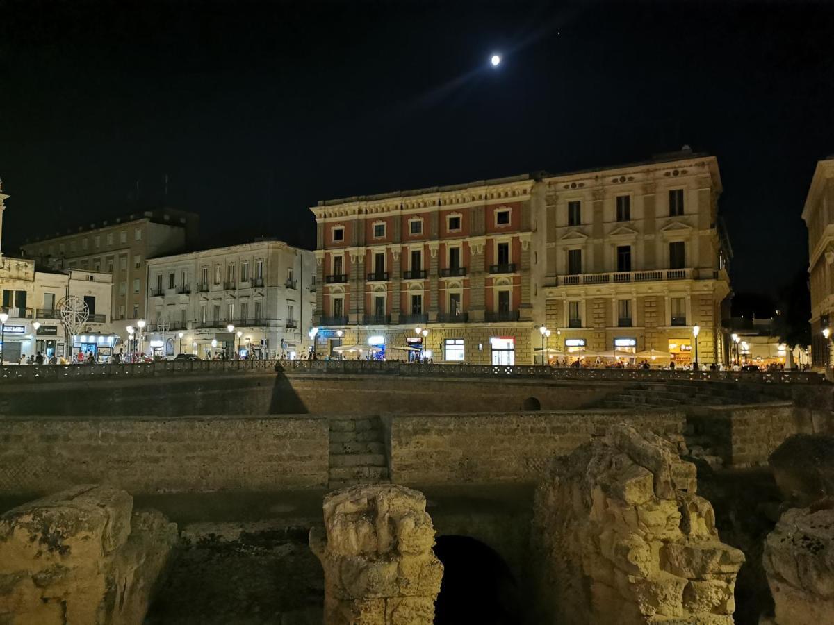 レッチェPiazza Sant' Oronzo Civico 40アパートメント エクステリア 写真