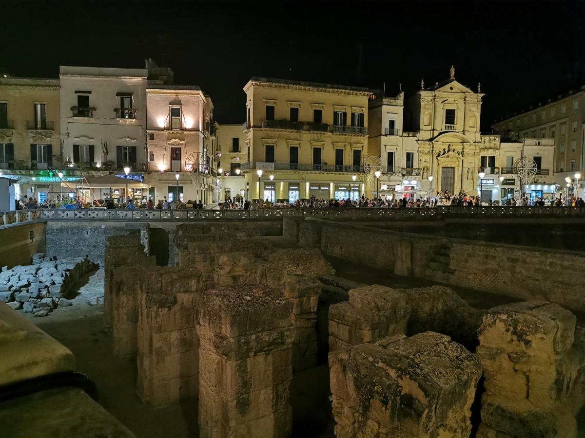 レッチェPiazza Sant' Oronzo Civico 40アパートメント エクステリア 写真